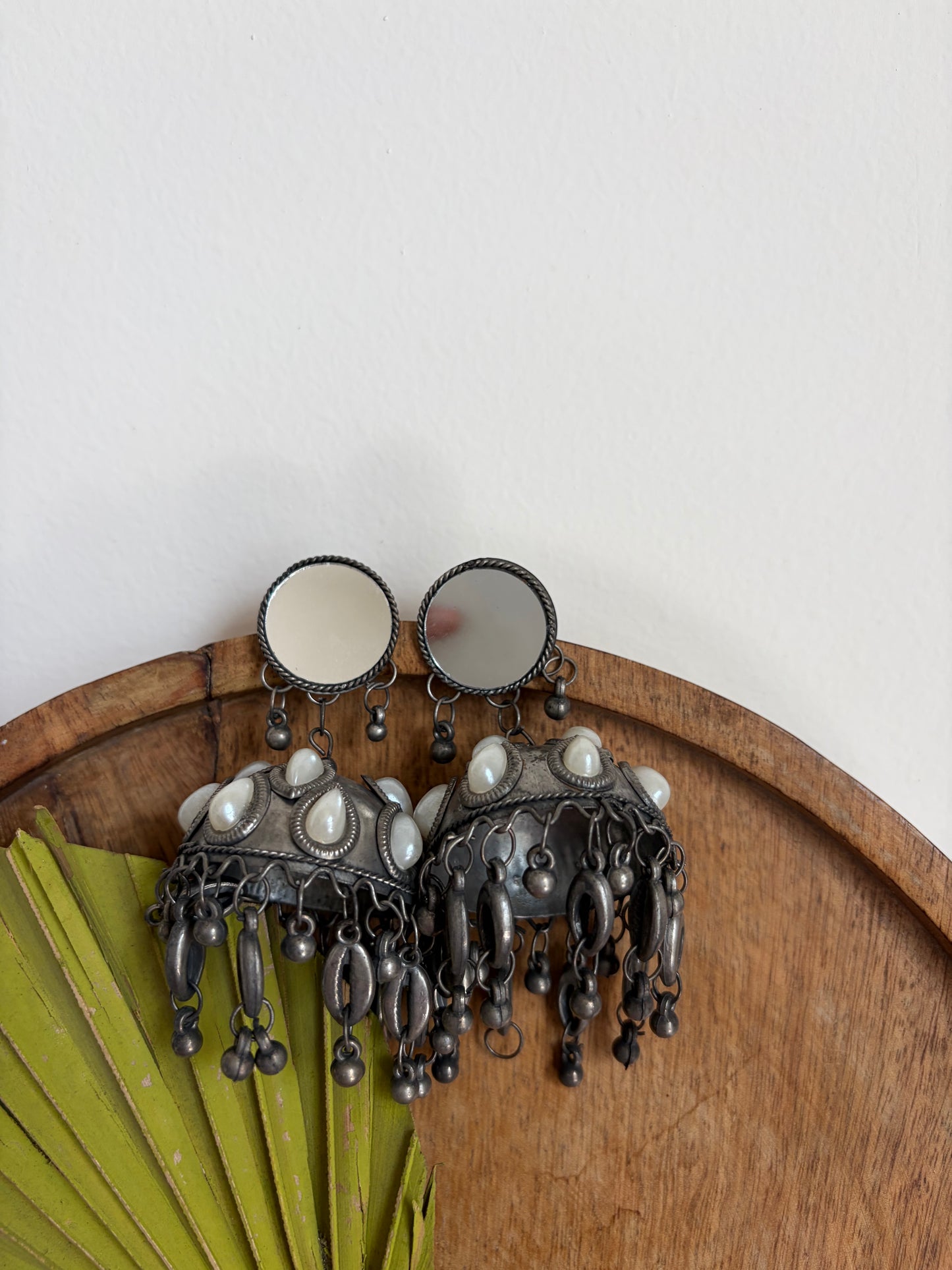 Satiksha Mirror Jhumka