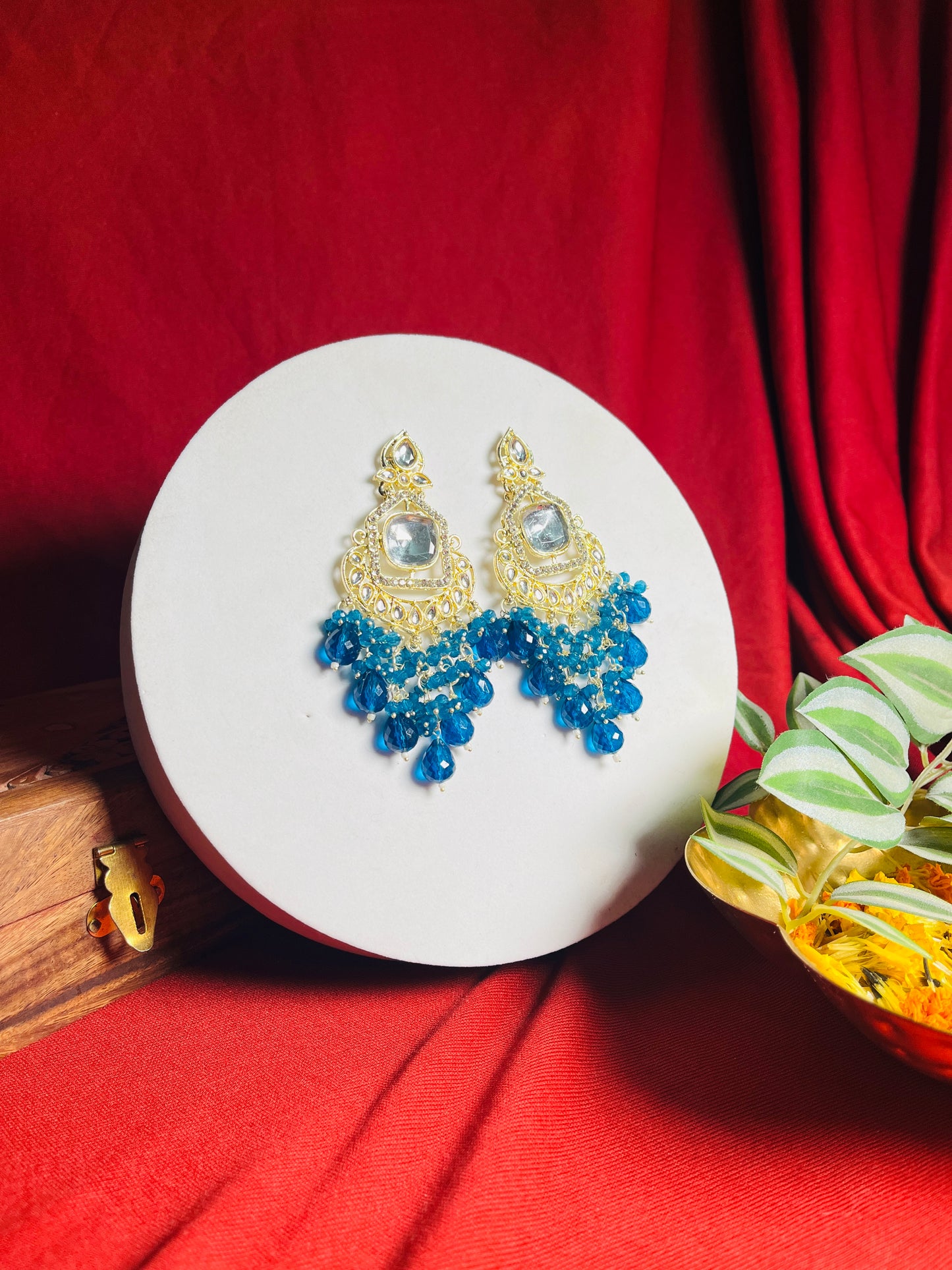 Saakhi Danglers