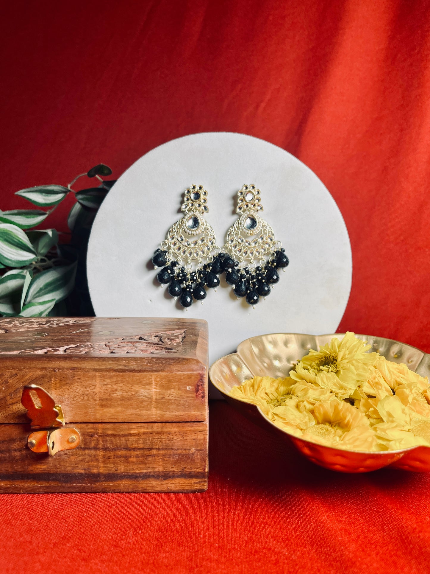 Raatkaali floral danglers