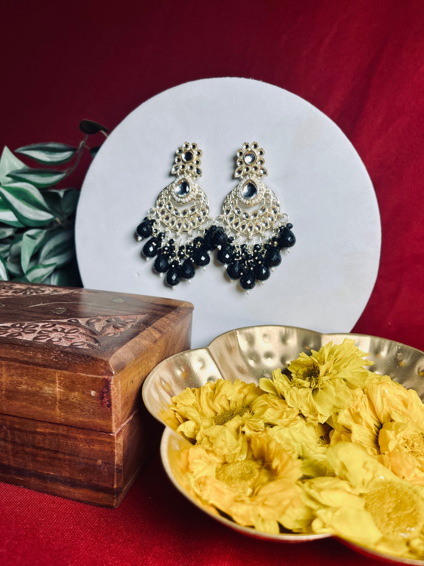 Raatkaali floral danglers