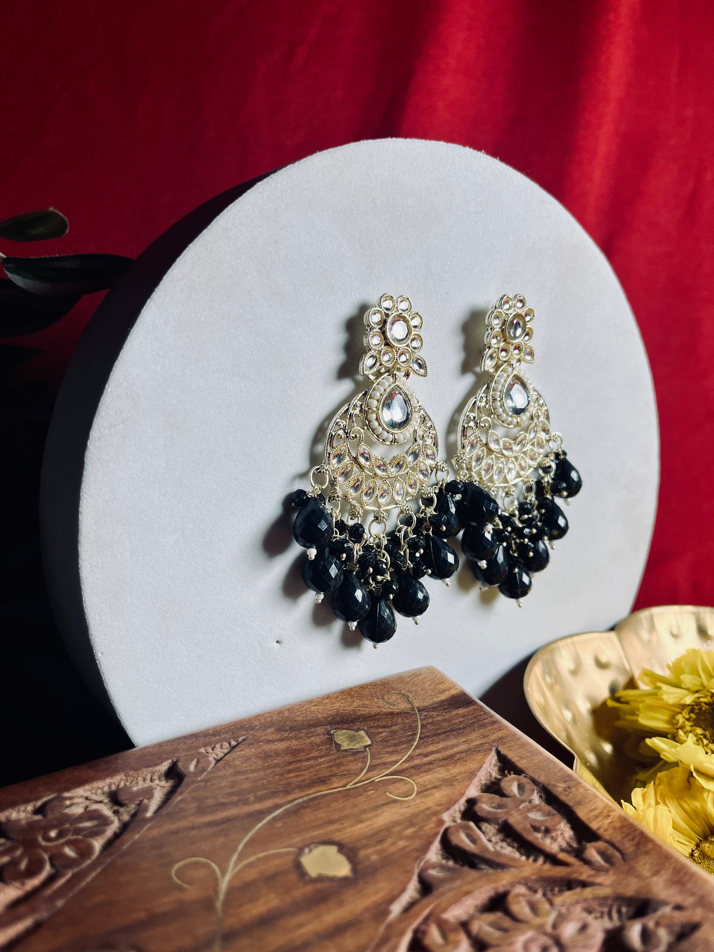 Raatkaali floral danglers