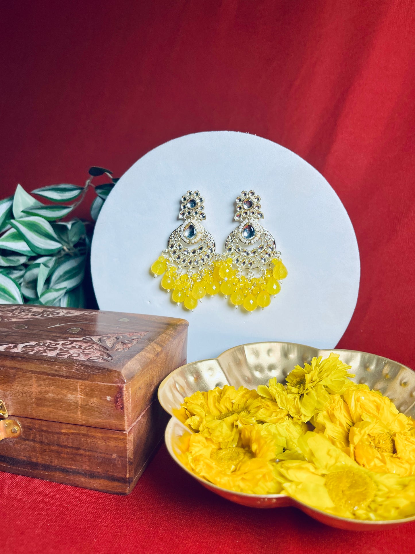 Amaltas floral danglers