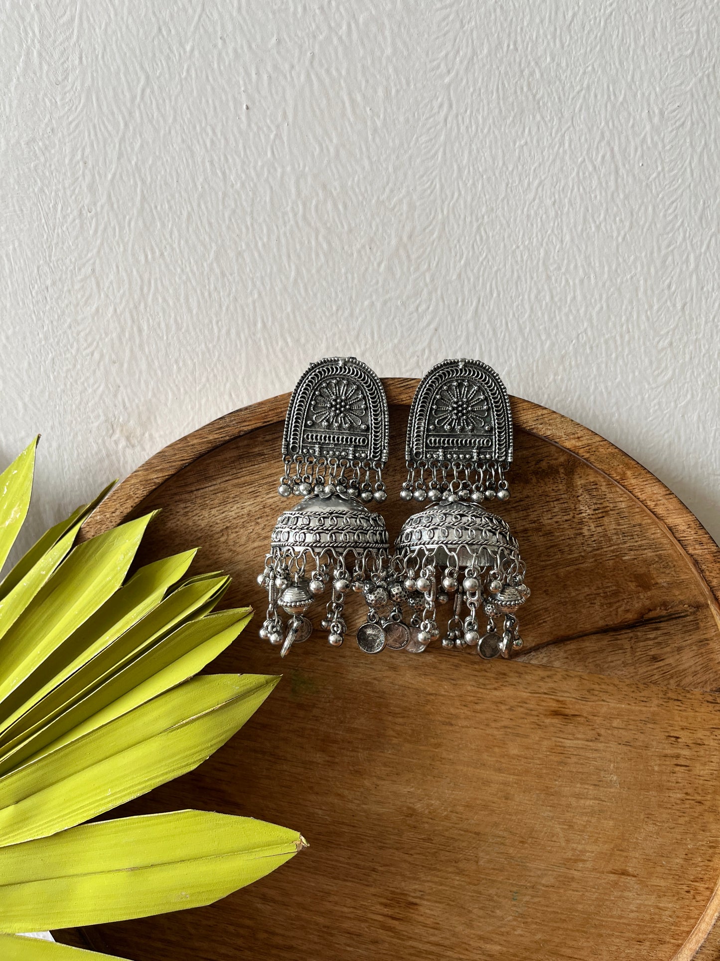 Saakhi Jhumka