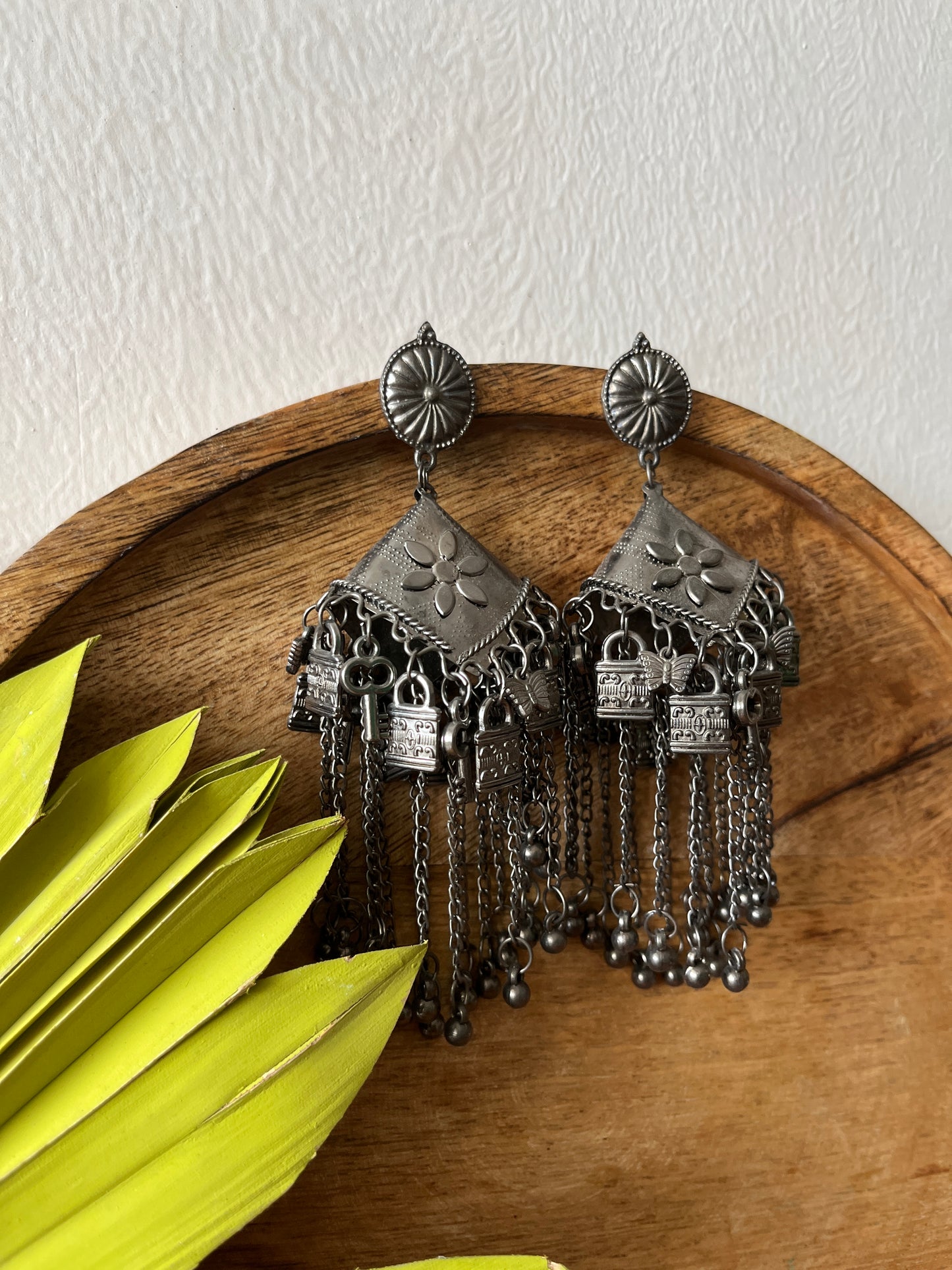 Kritika Jhumka