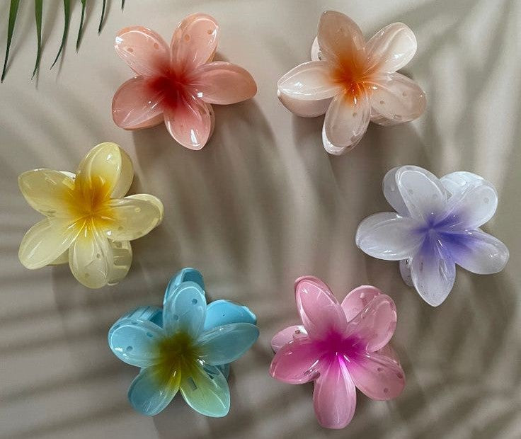 Enchanting Flower Claw Clip (Large)