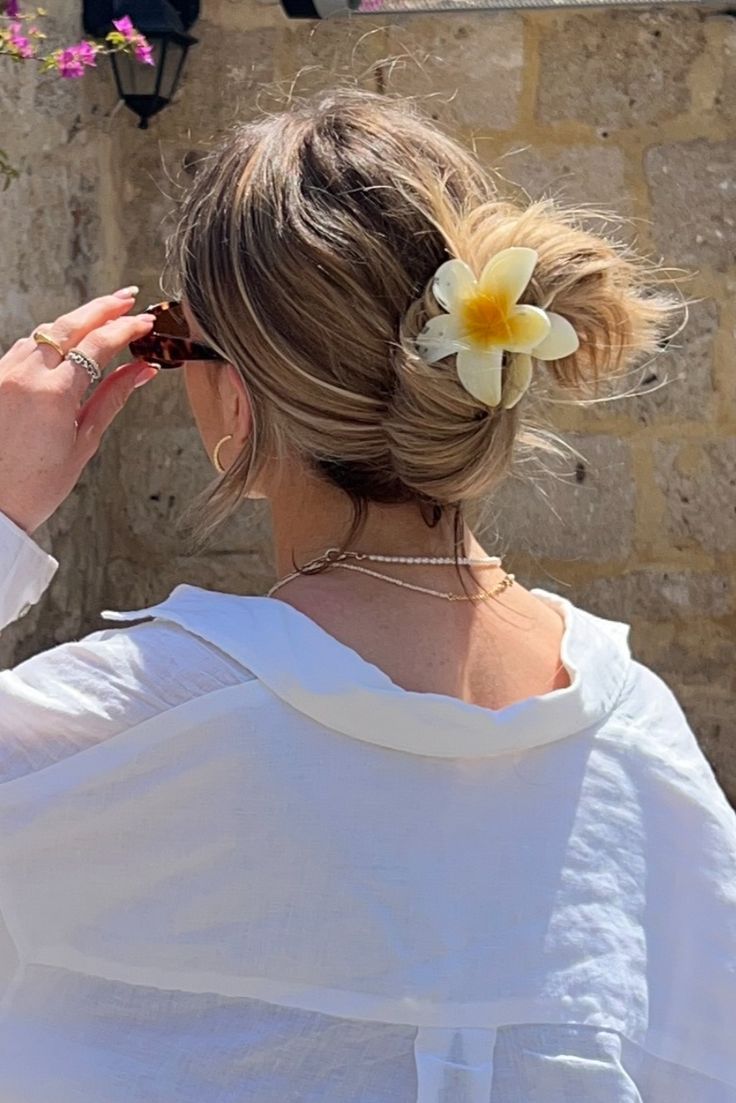 Enchanting Flower Claw Clip (Large)