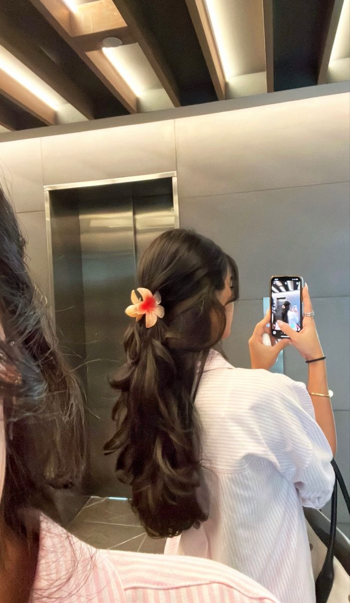 Enchanting Flower Claw Clip (Large)