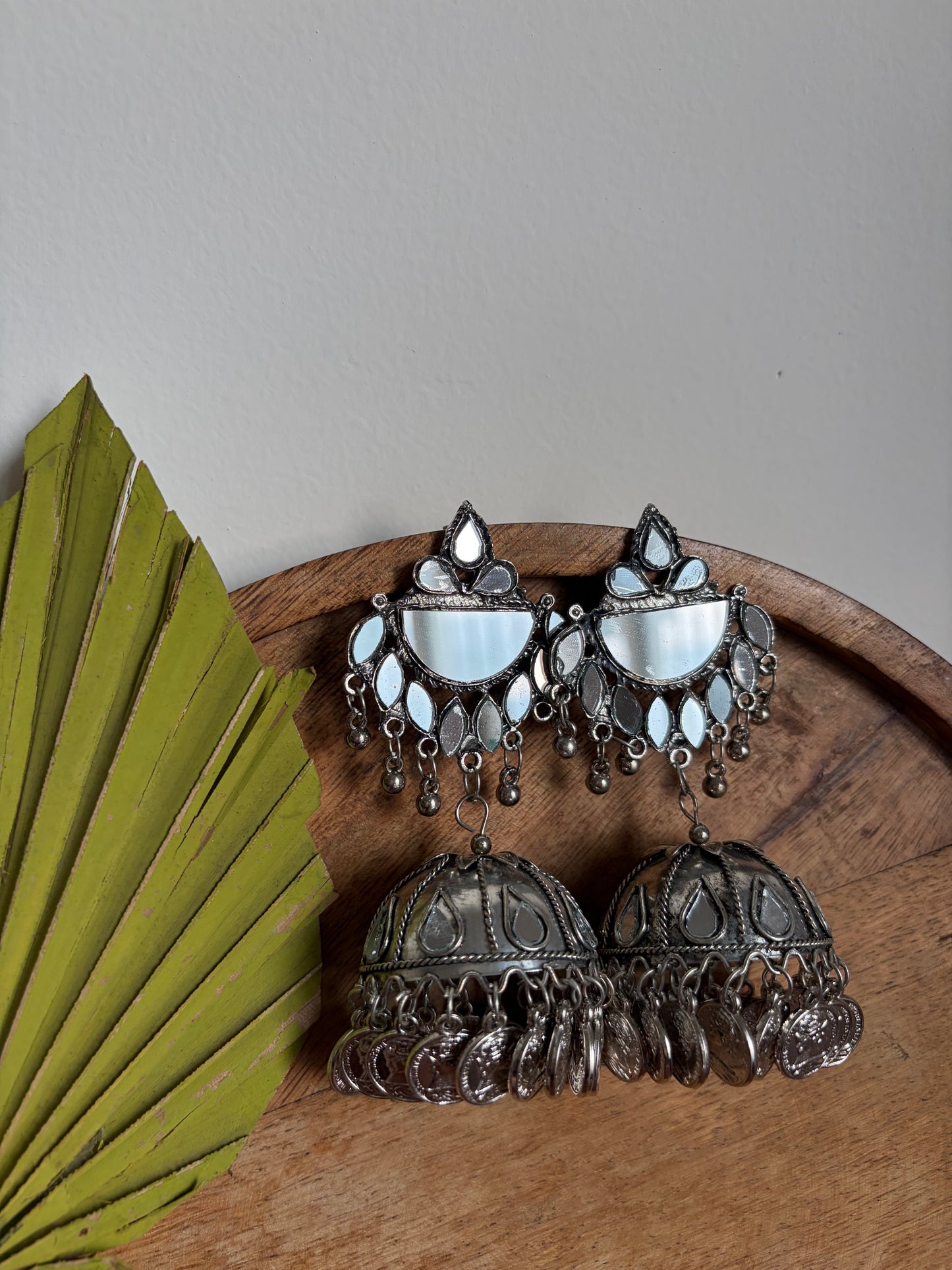 Samiksha Mirror Jhumka
