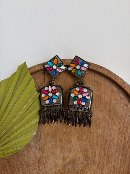 Saakhi Multicolor Jhumka