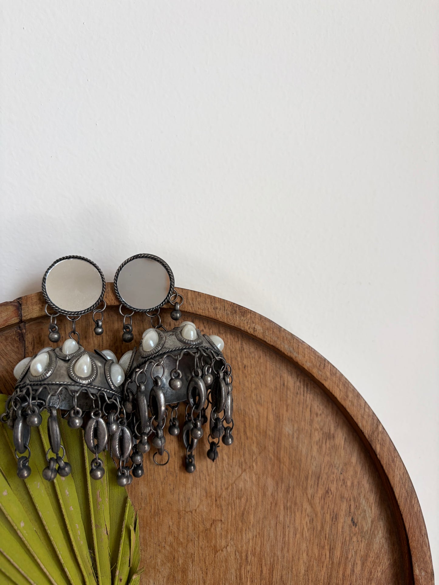 Satiksha Mirror Jhumka
