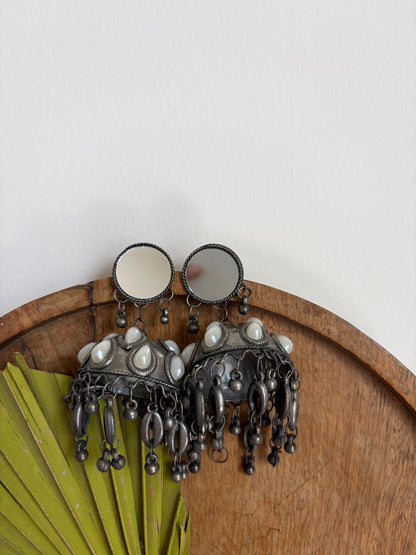 Satiksha Mirror Jhumka