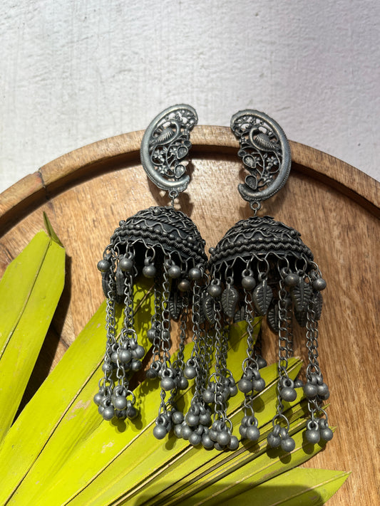 Surili Jhumkas