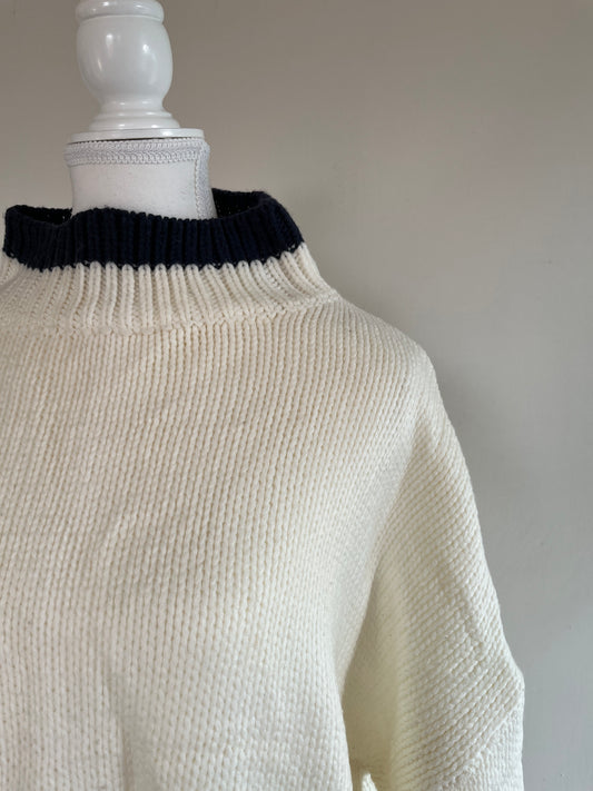Contrast Collar Knit